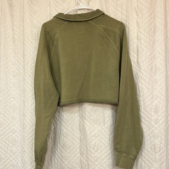 NWT Free People Movement Playoff Cropped Pullover - Picture 8 of 8